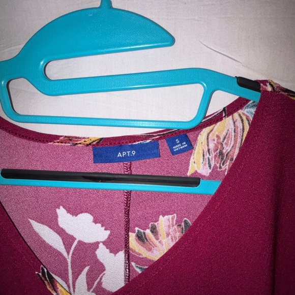 Apt. 9 Maroon Floral V-Neck Blouse - Picture 2 of 8